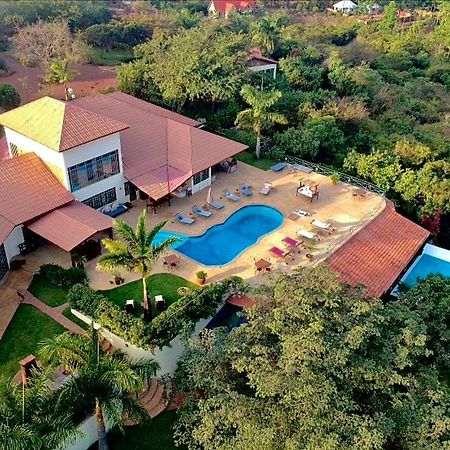 Pink Flamingo Boutique Hotel Moshi Luaran gambar