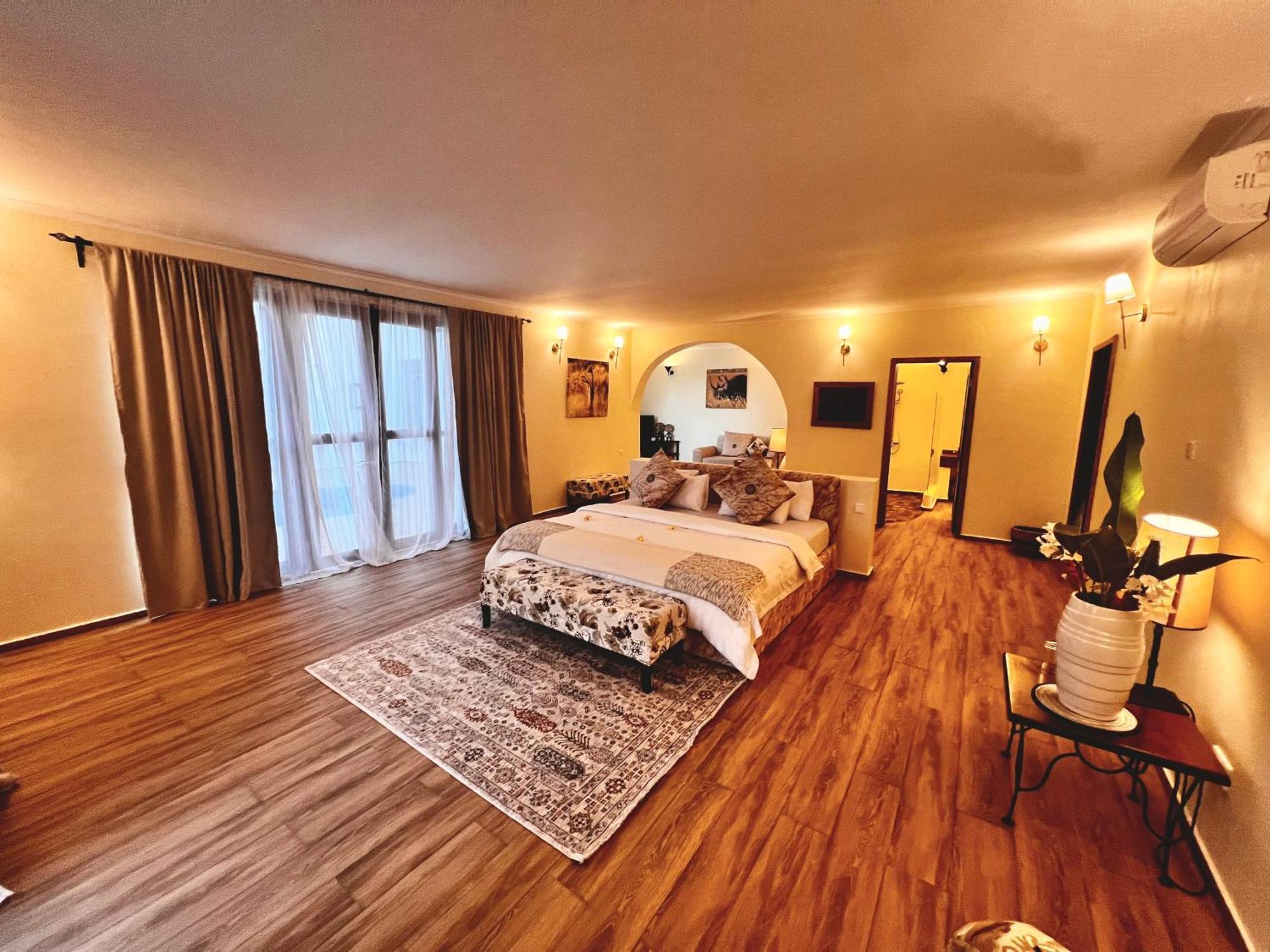 Pink Flamingo Boutique Hotel Moshi Luaran gambar