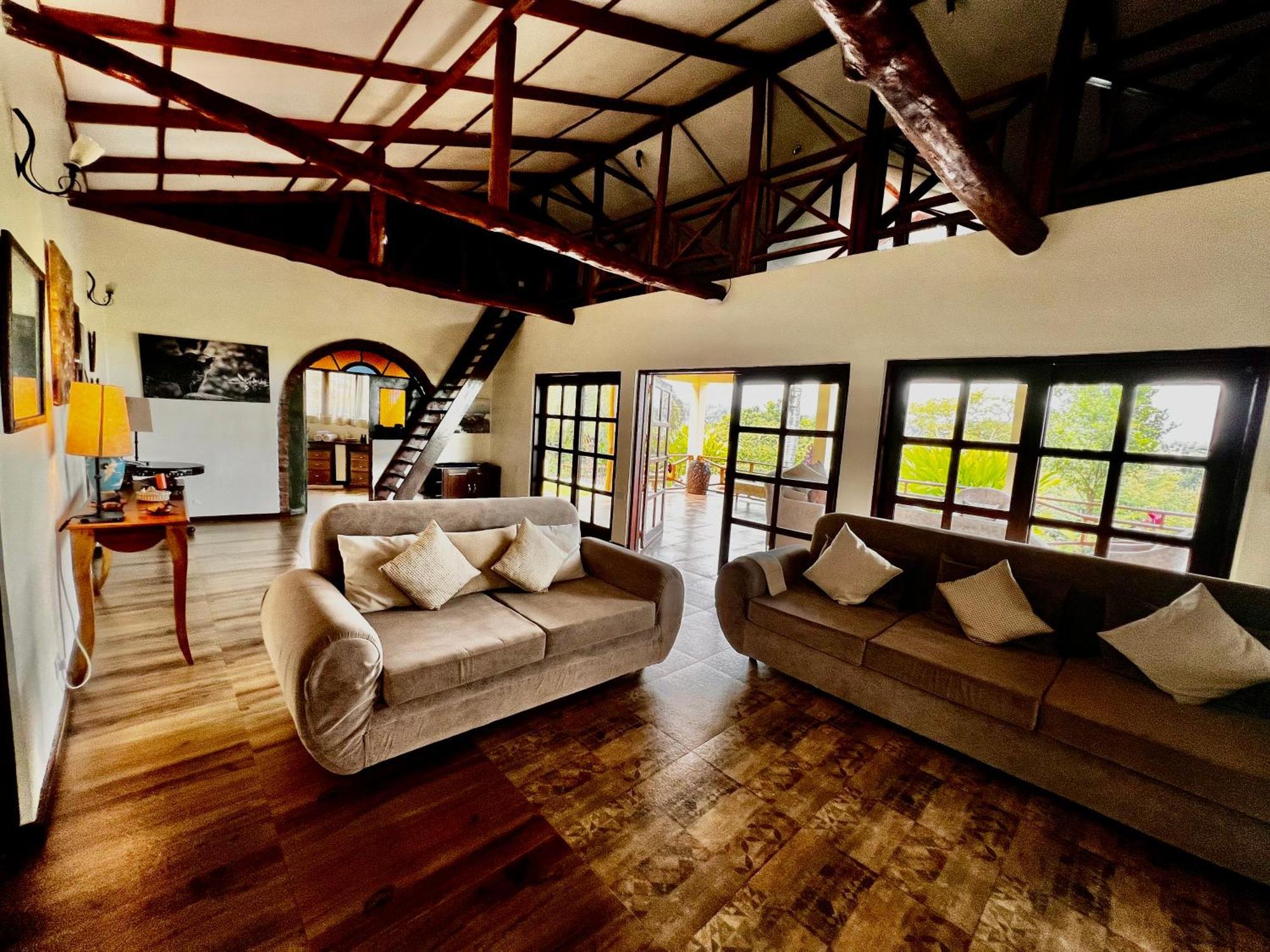 Pink Flamingo Boutique Hotel Moshi Luaran gambar